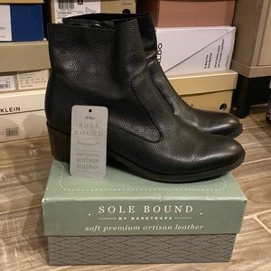 Women Leather boots SOLE BOUND By Baretraps Size